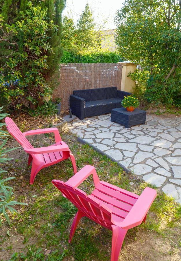 Studio Au Calme Tout Confort Proche Des Plages - Jardin Wifi Parking Fréjus Exterior foto